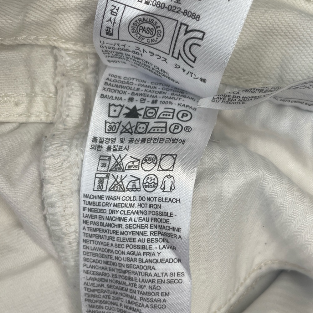 White Denim Levi’s Shorts Size 26 - Picture 6 of 10